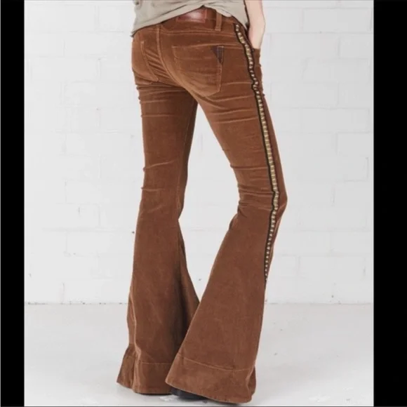 OneTeaspoon Marines Low Rise Brown Flare Corduroys - Picture 5 of 6